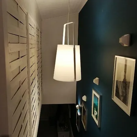 Flat 23 דירה בומברל